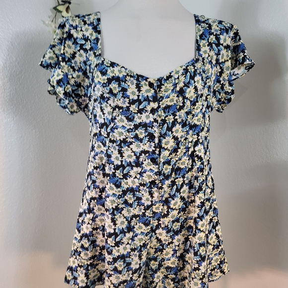 MOTEL FLORAL SHORT SLEEVE BUTTON DOWN RUFFLES ROMPER WOMENS SIZE XL - Picture 6 of 16